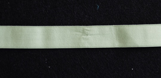 Einziehgummi  Farbrichtung blassgrün 22mm 