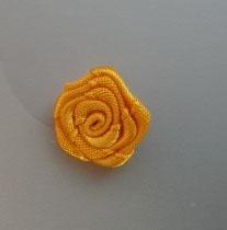 Blume Farbrichtung gelblich orange 