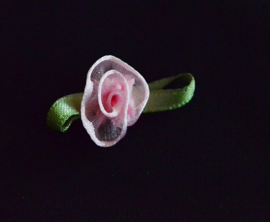 Schleifchen  Farbrichtung babyrosa /schilfgrün Rose 