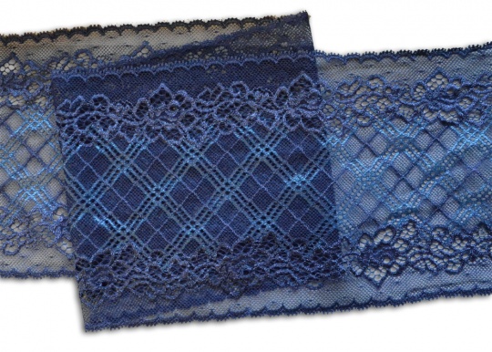 Spitzenband Farbrichtung jeansblau /  himmelblau 16cm 